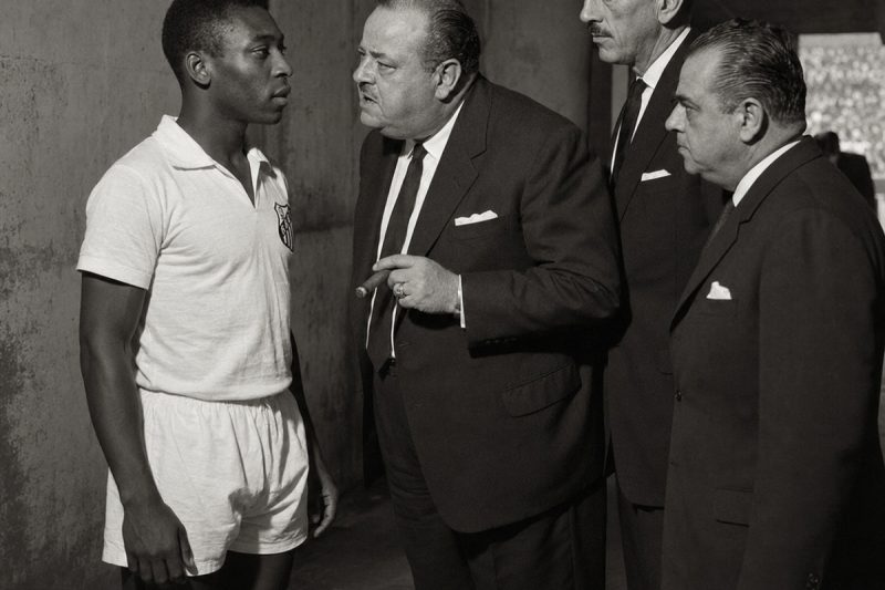 Riram de Pelé no TÚNEL antes do jogo começar — 10 minutos depois, NINGUÉM mais ria