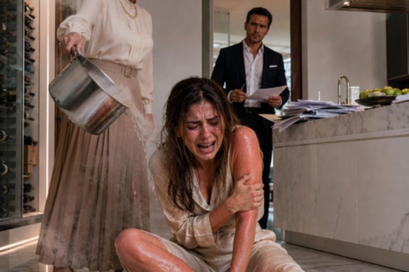 A sogra jogou óleo fervendo nela e disse “ninguém diz não nesta família”, mas não sabia que a nora já tinha gravado tudo.